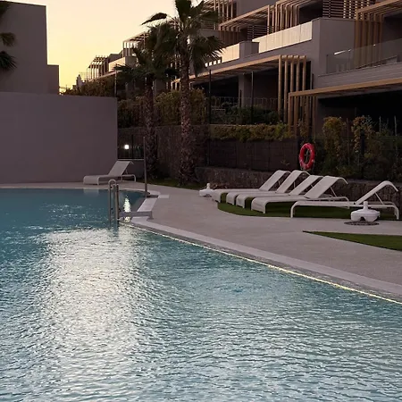 New Modern, Between Golf &