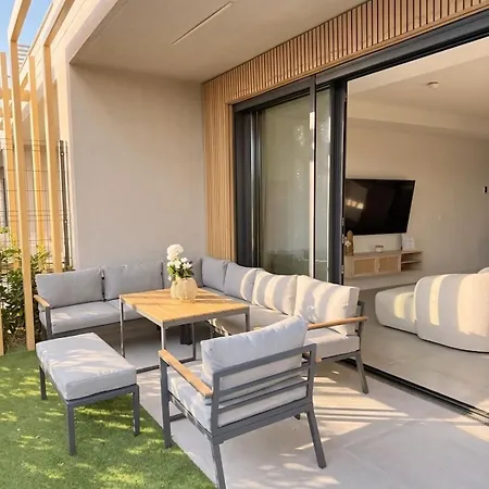 New Modern, Between Golf & 別荘 マラガ